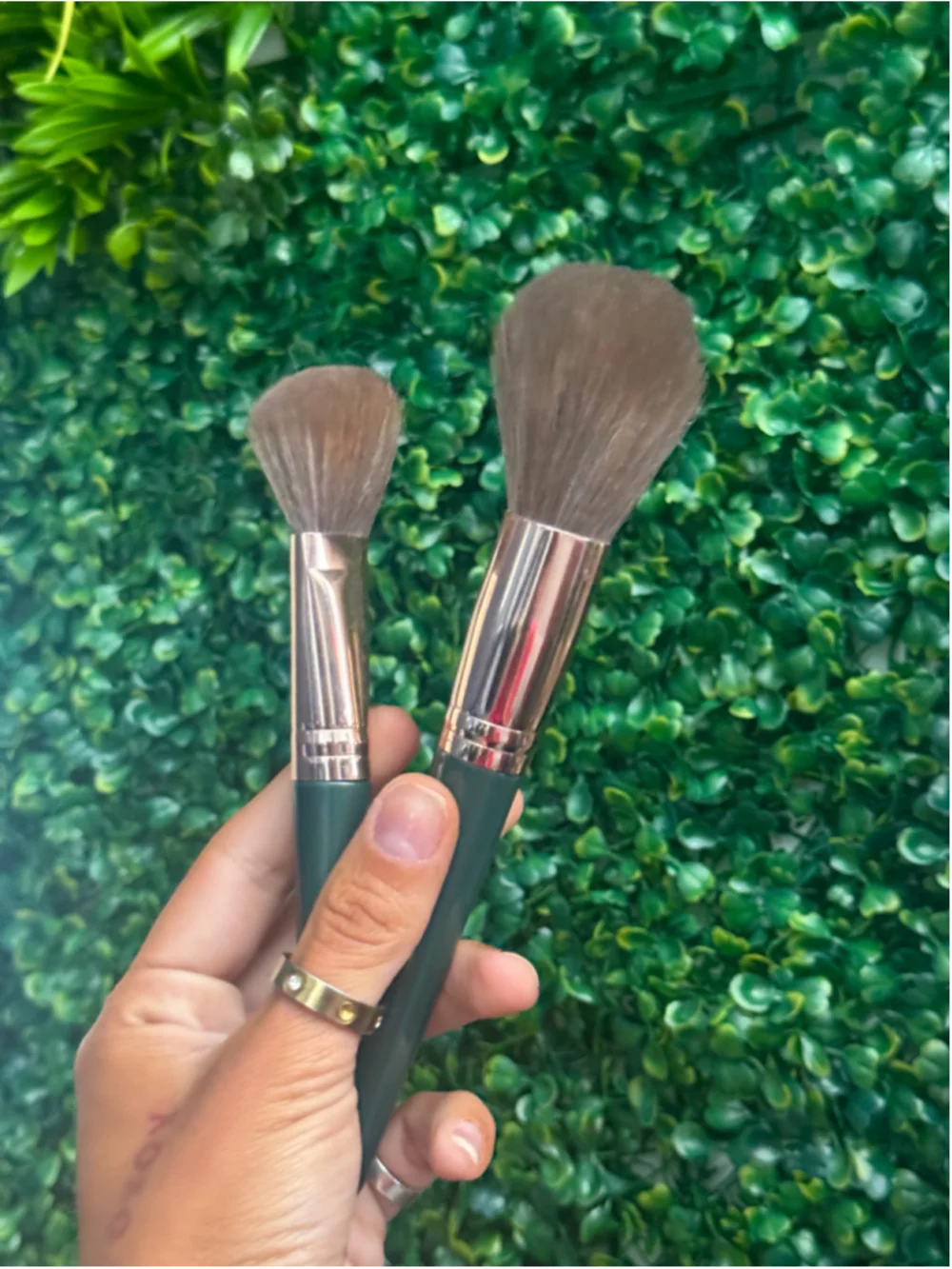 Women's 7 Piece Set of Makeup Brushes & Tools Emerald & Gold Set